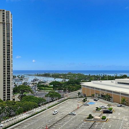 Ocean View Room At Ala Moana Fees Include Honolulu Bagian luar foto