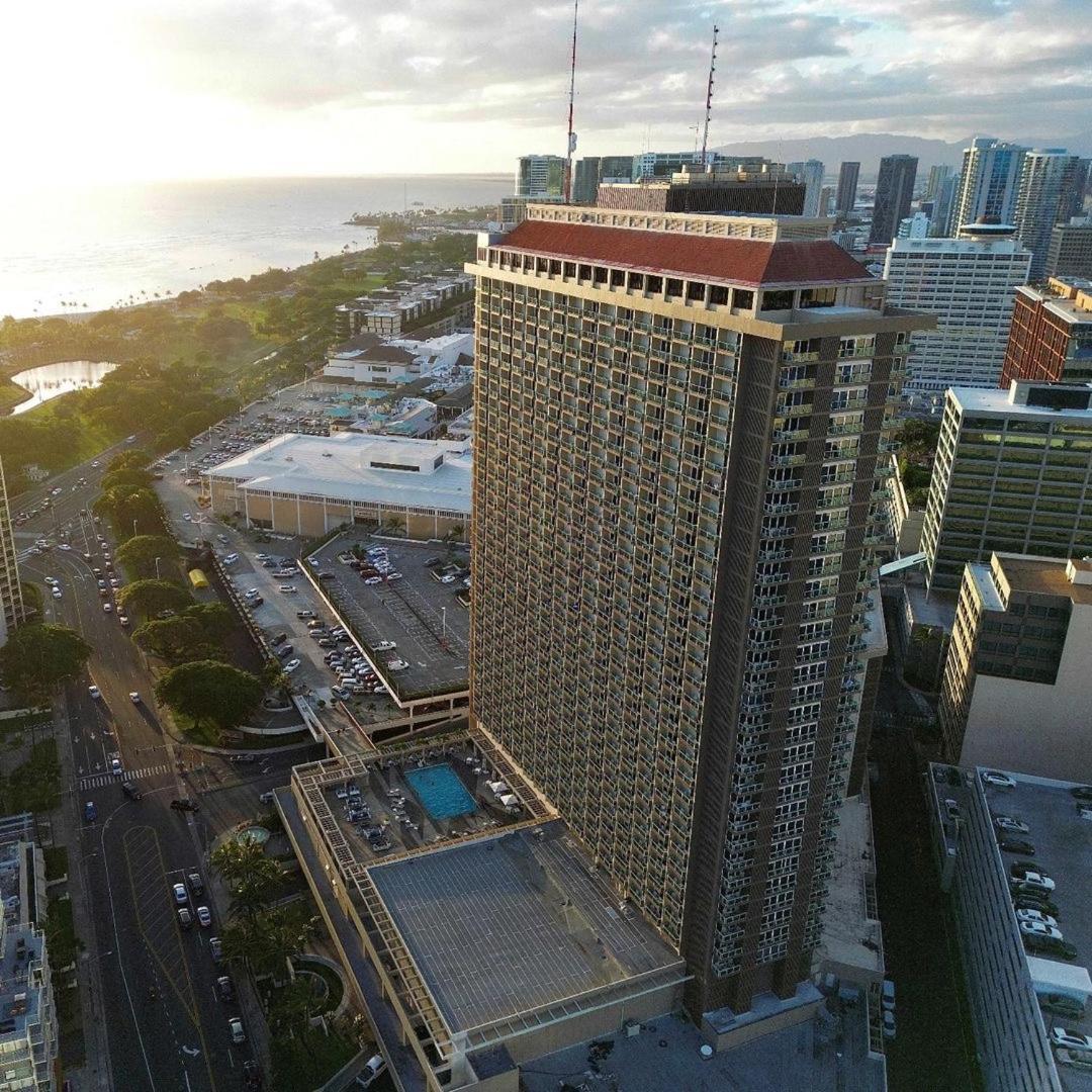 Ocean View Room At Ala Moana Fees Include Honolulu Bagian luar foto