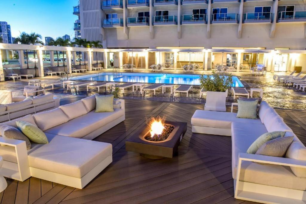 Ocean View Room At Ala Moana Fees Include Honolulu Bagian luar foto